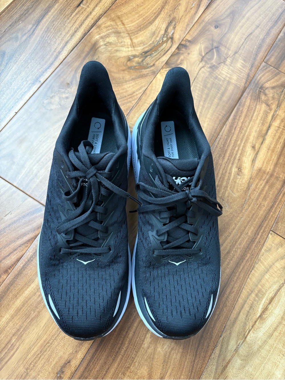 Sz 9 Hoka One One HOKA Clifton 8 Women Black White